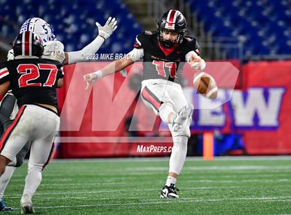 Thumbnail 2 in Fairhaven vs Salem (MIAA D6 Final) photogallery.
