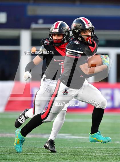 Thumbnail 1 in Fairhaven vs Salem (MIAA D6 Final) photogallery.