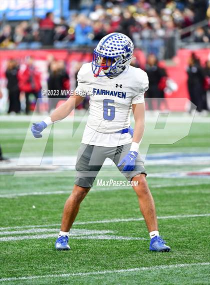 Thumbnail 1 in Fairhaven vs Salem (MIAA D6 Final) photogallery.
