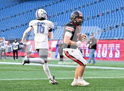 Thumbnail 3 in Fairhaven vs Salem (MIAA D6 Final) photogallery.