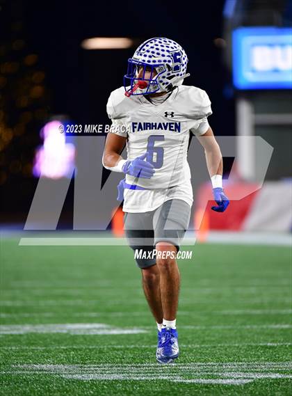 Thumbnail 1 in Fairhaven vs Salem (MIAA D6 Final) photogallery.