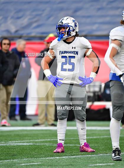 Thumbnail 3 in Fairhaven vs Salem (MIAA D6 Final) photogallery.
