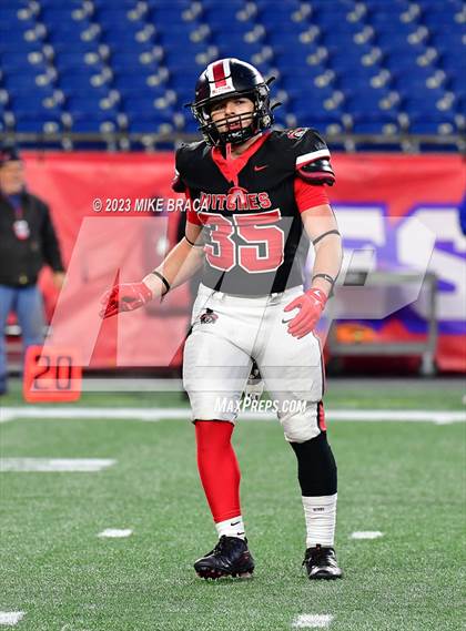Thumbnail 2 in Fairhaven vs Salem (MIAA D6 Final) photogallery.