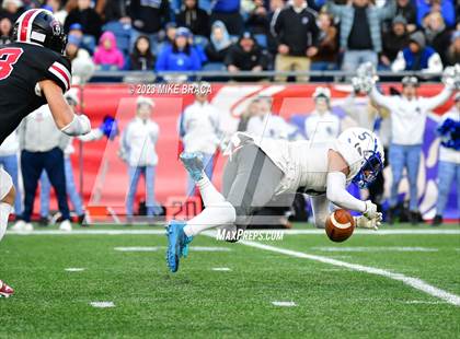 Thumbnail 1 in Fairhaven vs Salem (MIAA D6 Final) photogallery.