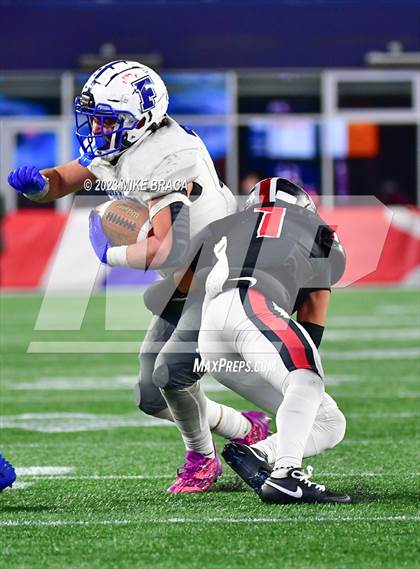 Thumbnail 2 in Fairhaven vs Salem (MIAA D6 Final) photogallery.