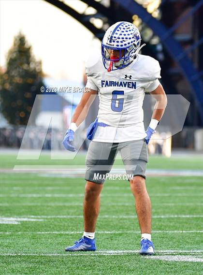 Thumbnail 2 in Fairhaven vs Salem (MIAA D6 Final) photogallery.