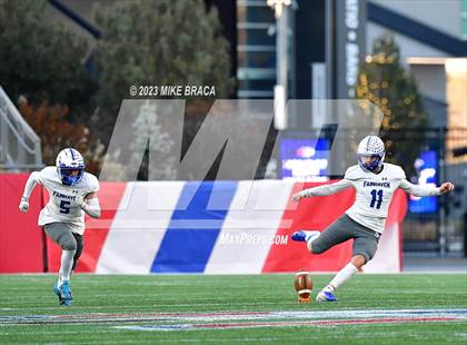 Thumbnail 2 in Fairhaven vs Salem (MIAA D6 Final) photogallery.