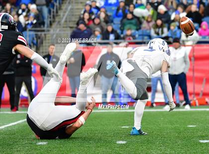 Thumbnail 2 in Fairhaven vs Salem (MIAA D6 Final) photogallery.