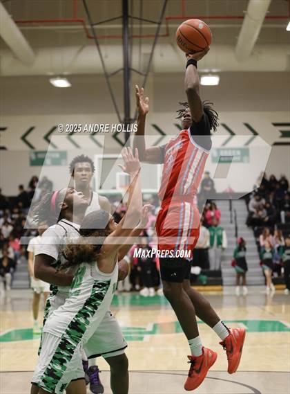 Thumbnail 1 in Fort Wayne Wayne @ Fort Wayne South Side photogallery.