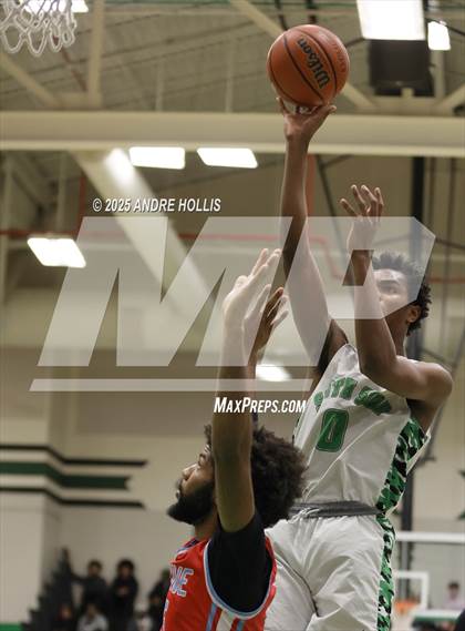 Thumbnail 1 in Fort Wayne Wayne @ Fort Wayne South Side photogallery.