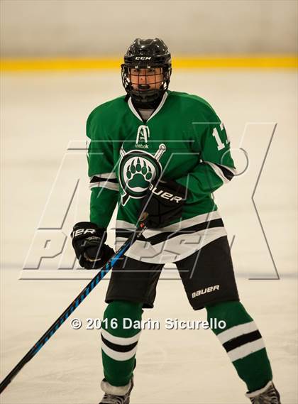 Thumbnail 3 in Highland vs. Basha Perry photogallery.