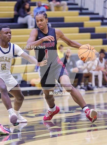Thumbnail 3 in Alpharetta vs. Hapeville Charter (Chuck Miller Classic) photogallery.