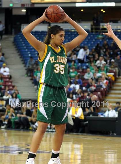 Thumbnail 1 in St. Joseph vs. Bishop O'Dowd (CIF State D3 Final) photogallery.