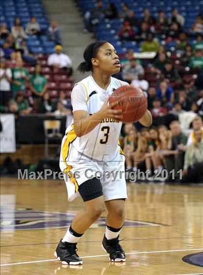Thumbnail 3 in St. Joseph vs. Bishop O'Dowd (CIF State D3 Final) photogallery.