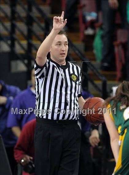 Thumbnail 2 in St. Joseph vs. Bishop O'Dowd (CIF State D3 Final) photogallery.