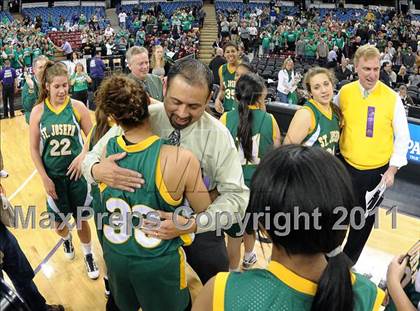Thumbnail 3 in St. Joseph vs. Bishop O'Dowd (CIF State D3 Final) photogallery.