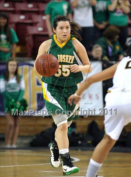 Thumbnail 2 in St. Joseph vs. Bishop O'Dowd (CIF State D3 Final) photogallery.