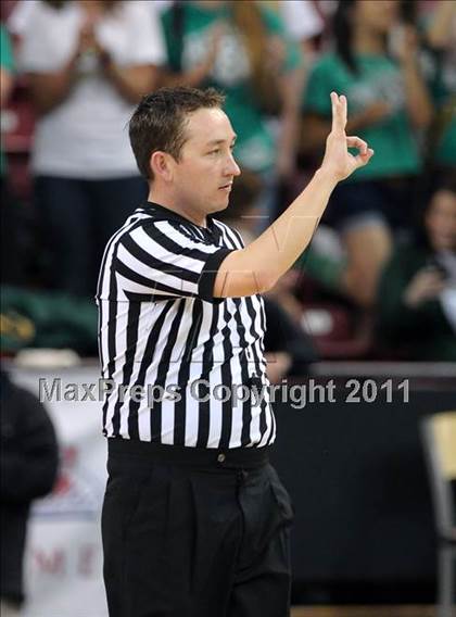 Thumbnail 2 in St. Joseph vs. Bishop O'Dowd (CIF State D3 Final) photogallery.