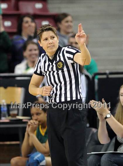 Thumbnail 3 in St. Joseph vs. Bishop O'Dowd (CIF State D3 Final) photogallery.