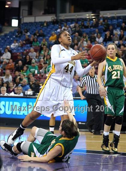 Thumbnail 2 in St. Joseph vs. Bishop O'Dowd (CIF State D3 Final) photogallery.