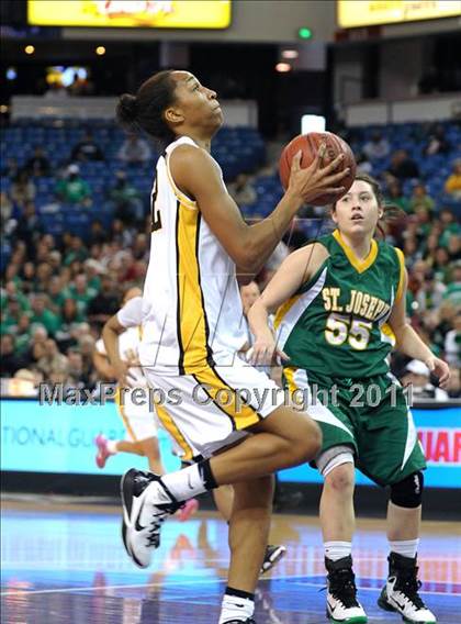 Thumbnail 1 in St. Joseph vs. Bishop O'Dowd (CIF State D3 Final) photogallery.