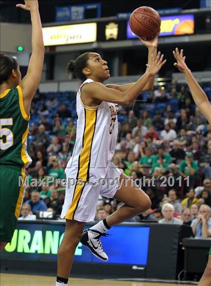 Thumbnail 3 in St. Joseph vs. Bishop O'Dowd (CIF State D3 Final) photogallery.