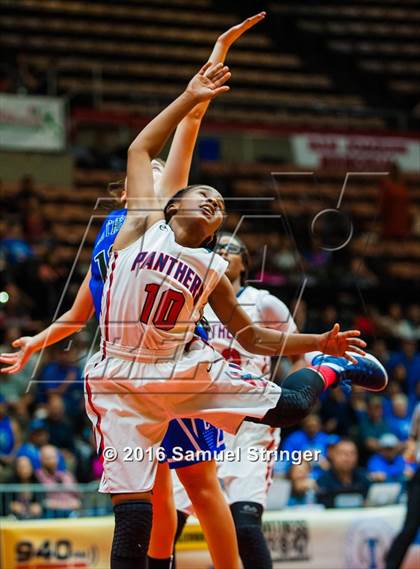 Thumbnail 3 in San Joaquin Memorial vs. Caruthers (CIF CS D5 Final) photogallery.