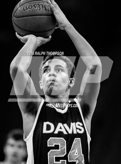 Thumbnail 3 in Davis vs. Jesuit (@ Golden One Center) photogallery.