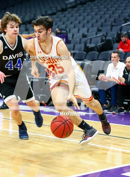 Thumbnail 2 in Davis vs. Jesuit (@ Golden One Center) photogallery.
