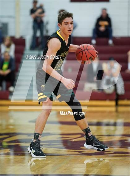 Thumbnail 3 in Owyhee vs. Eureka (NIAA 1A East Boys Championship) photogallery.