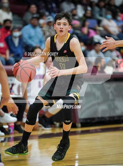 Thumbnail 2 in Owyhee vs. Eureka (NIAA 1A East Boys Championship) photogallery.