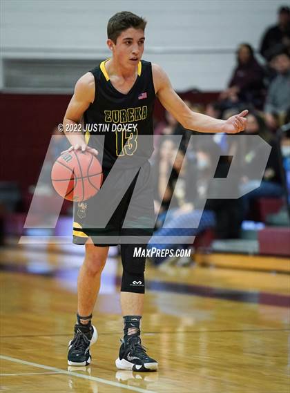 Thumbnail 3 in Owyhee vs. Eureka (NIAA 1A East Boys Championship) photogallery.