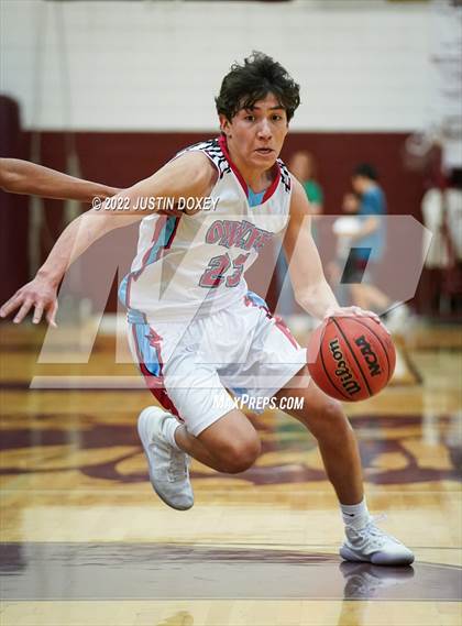 Thumbnail 3 in Owyhee vs. Eureka (NIAA 1A East Boys Championship) photogallery.
