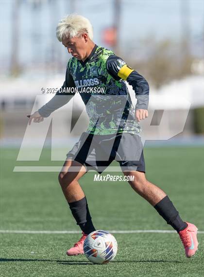 Thumbnail 2 in Truckee vs Virgin Valley (3A State Semifinals) photogallery.