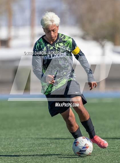 Thumbnail 3 in Truckee vs Virgin Valley (3A State Semifinals) photogallery.