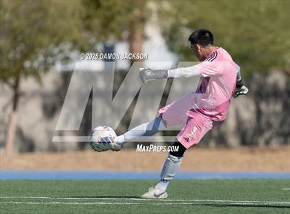 Thumbnail 3 in Truckee vs Virgin Valley (3A State Semifinals) photogallery.