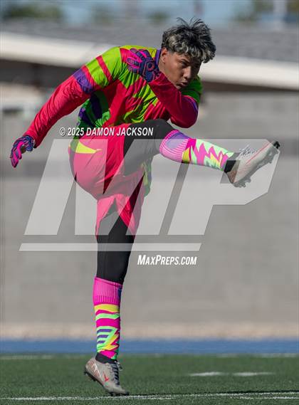 Thumbnail 1 in Truckee vs Virgin Valley (3A State Semifinals) photogallery.