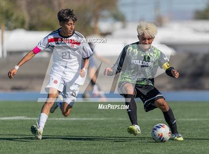 Thumbnail 3 in Truckee vs Virgin Valley (3A State Semifinals) photogallery.