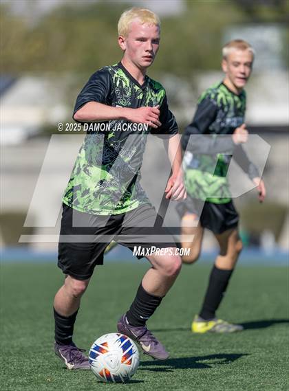 Thumbnail 3 in Truckee vs Virgin Valley (3A State Semifinals) photogallery.