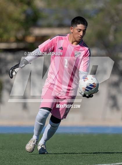 Thumbnail 3 in Truckee vs Virgin Valley (3A State Semifinals) photogallery.