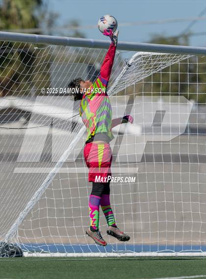 Thumbnail 3 in Truckee vs Virgin Valley (3A State Semifinals) photogallery.