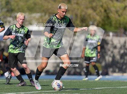 Thumbnail 2 in Truckee vs Virgin Valley (3A State Semifinals) photogallery.