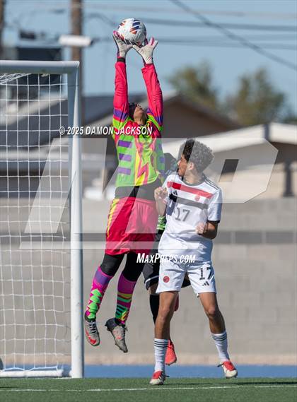 Thumbnail 1 in Truckee vs Virgin Valley (3A State Semifinals) photogallery.