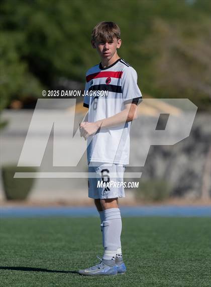 Thumbnail 2 in Truckee vs Virgin Valley (3A State Semifinals) photogallery.