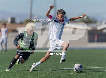 Thumbnail 2 in Truckee vs Virgin Valley (3A State Semifinals) photogallery.