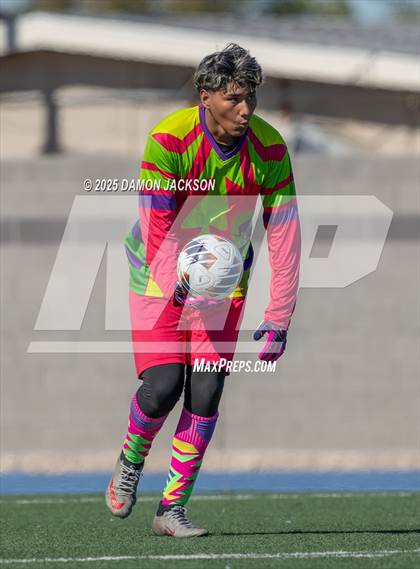 Thumbnail 2 in Truckee vs Virgin Valley (3A State Semifinals) photogallery.