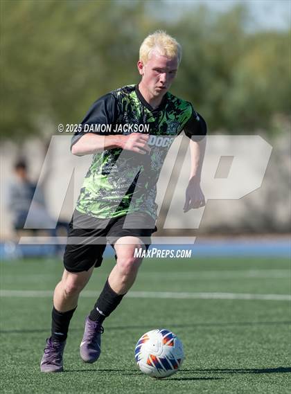 Thumbnail 1 in Truckee vs Virgin Valley (3A State Semifinals) photogallery.