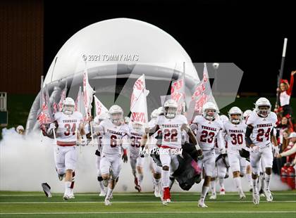 Thumbnail 1 in Guyer vs. Tomball (UIL 6A DII Semifinal) photogallery.