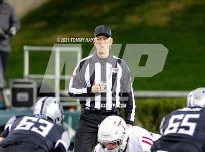 Thumbnail 3 in Guyer vs. Tomball (UIL 6A DII Semifinal) photogallery.