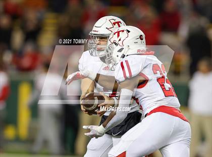 Thumbnail 1 in Guyer vs. Tomball (UIL 6A DII Semifinal) photogallery.
